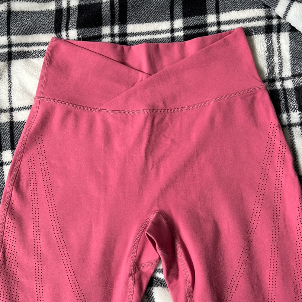 Alphalete surface path leggings